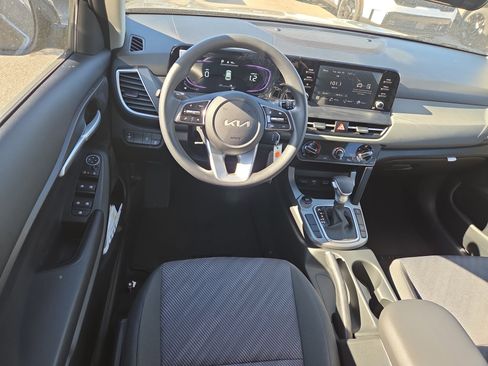 New 2026 Kia Seltos LX image 6
