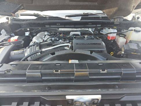 Used 2024 Chevrolet Silverado 2500 LT AWD/4WD image 14