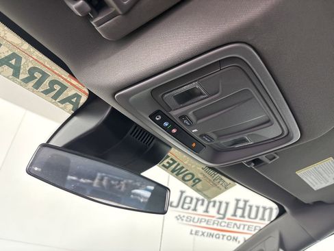 Used 2024 Chevrolet Silverado 1500 Custom image 19