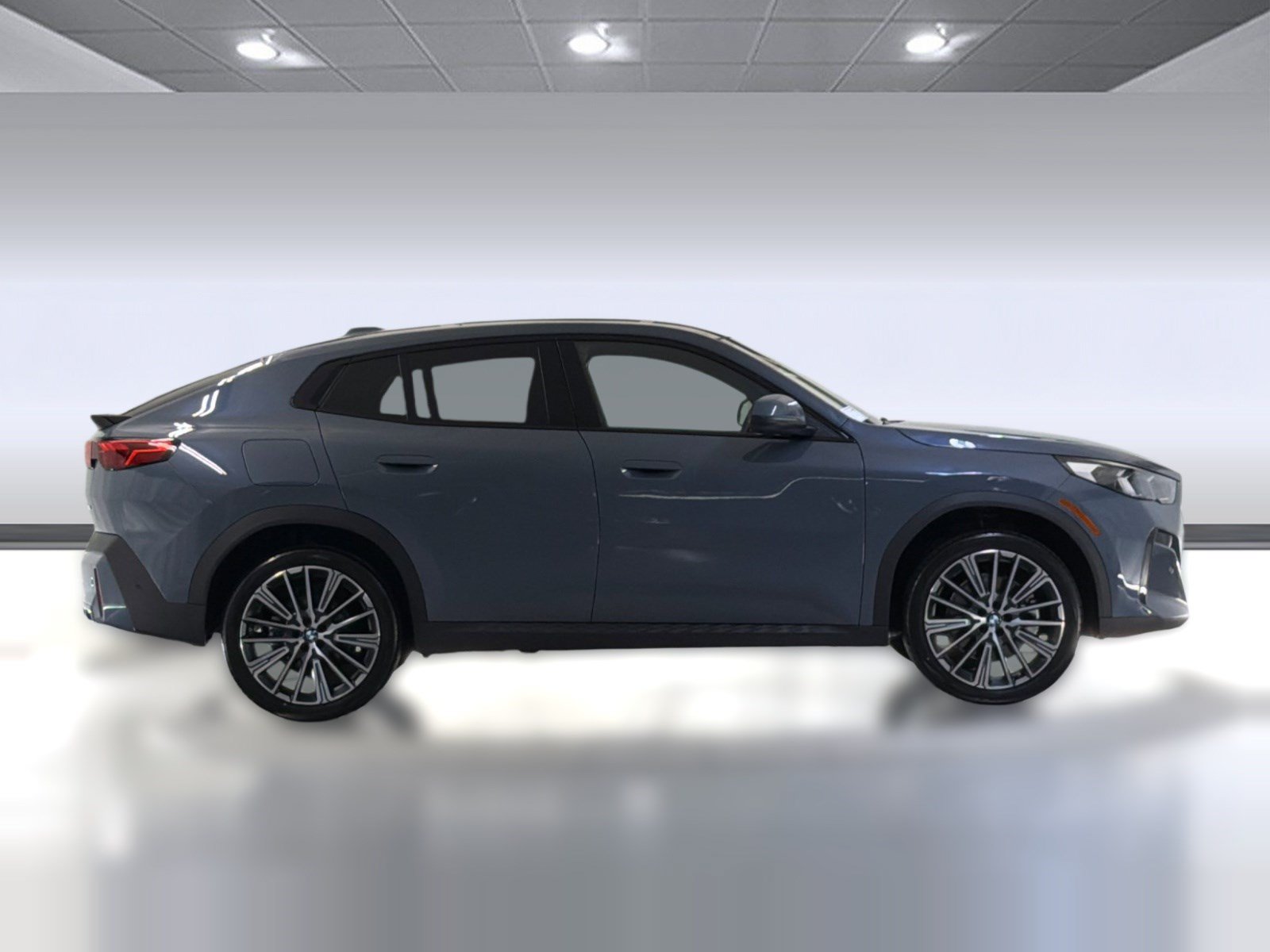 Used 2026 BMW X2 xDrive28i w/ Convenience Package AWD/4WD image 8