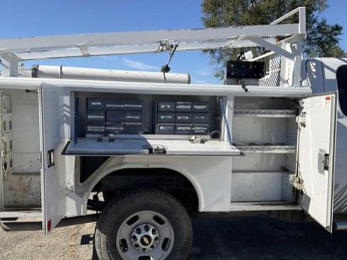 Used 2012 Chevrolet Silverado 2500 W/T image 12