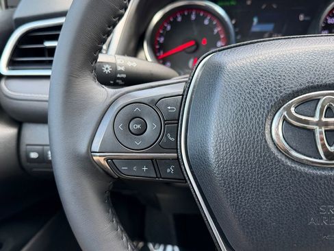 Used 2018 Toyota Camry XSE FWD image 19