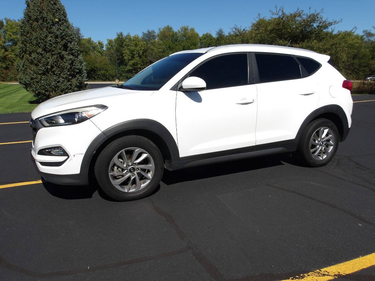 Used 2016 Hyundai Tucson SE w/ Option Group 02 FWD image 1