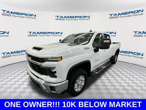 Used 2025 Chevrolet Silverado 2500 LT AWD/4WD image 1