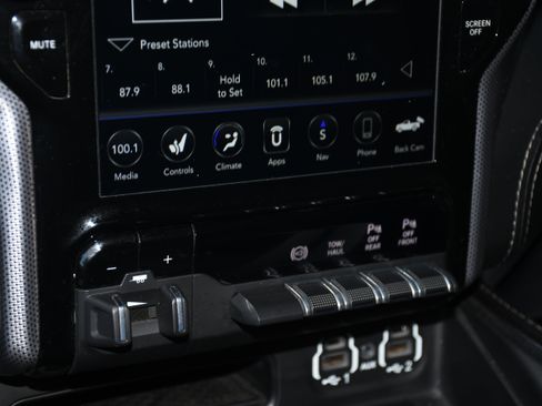 Used 2021 RAM 2500 Limited image 15