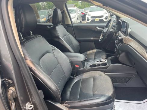 Used 2020 Ford Escape Titanium AWD/4WD image 20