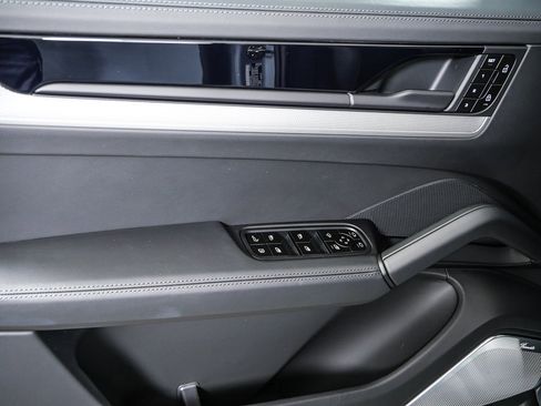 New 2026 Porsche Cayenne E-Hybrid image 6
