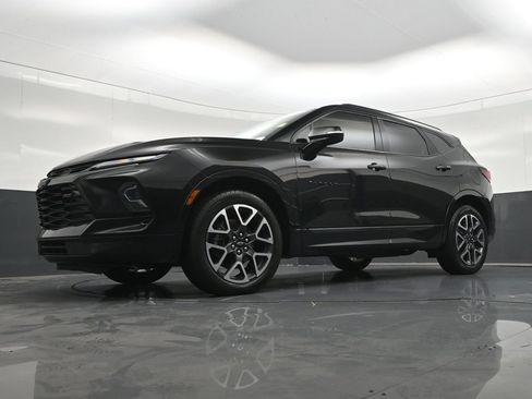 Used 2023 Chevrolet Blazer RS FWD image 23
