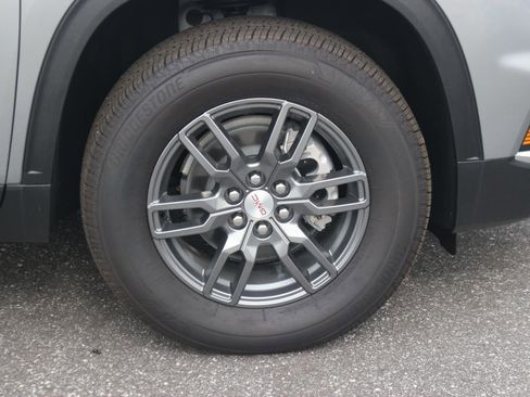 New 2025 GMC Acadia Elevation image 9