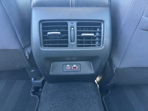 Used 2019 Nissan Altima 2.5 SV image 15