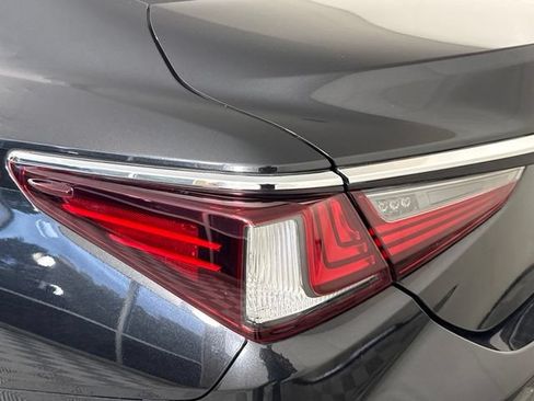 Used 2022 Lexus ES 350 w/ Premium Package FWD image 11