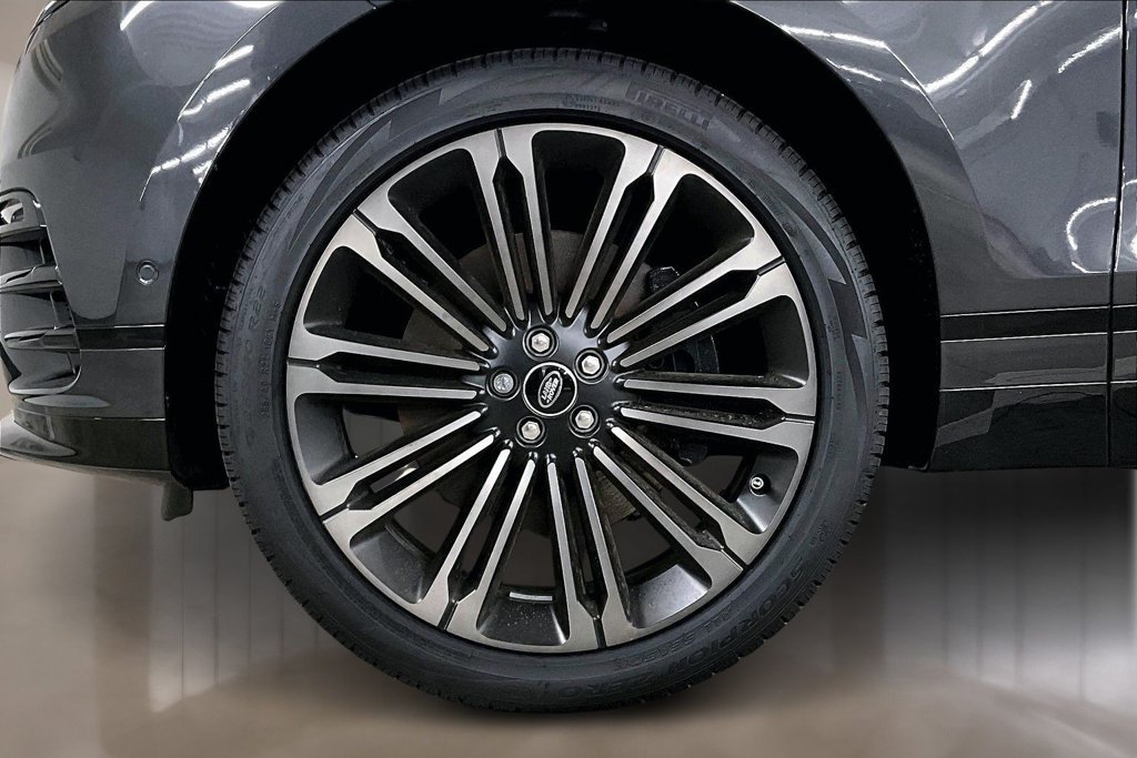 New 2026 Land Rover Range Rover Velar Dynamic SE AWD/4WD image 13
