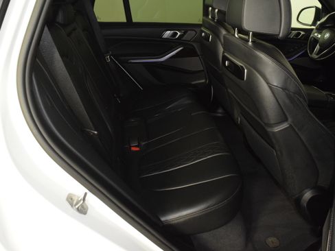 Used 2025 BMW X5 xDrive50e image 39