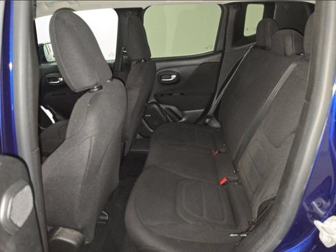 Used 2021 Jeep Renegade Latitude w/ Sun & Sound Group FWD image 6