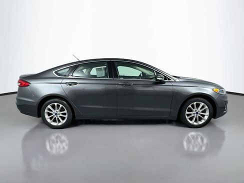 Used 2020 Ford Fusion Energi Titanium FWD image 5
