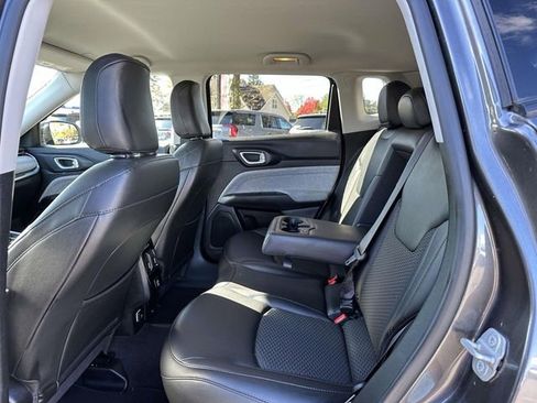 Certified 2022 Jeep Compass Latitude image 6