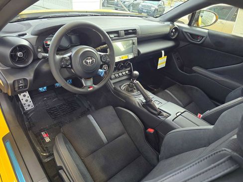 New 2026 Toyota GR86 YUZU Limited image 20