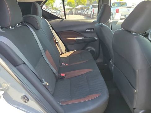 Used 2022 Nissan Kicks SR FWD image 17