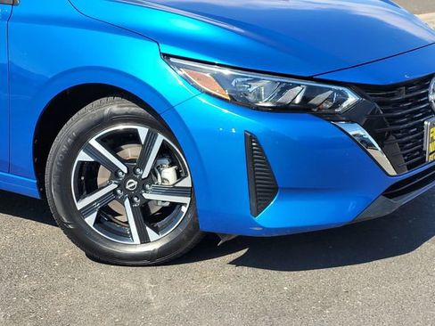 Certified 2025 Nissan Sentra SV FWD image 9