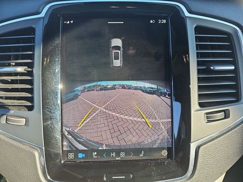 Used 2023 Volvo XC90 B5 Core w/ Protection Package Premier image 23