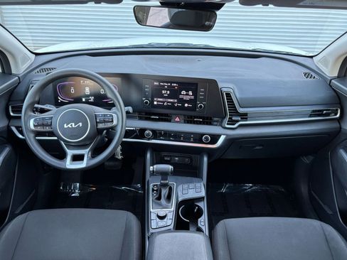 Used 2025 Kia Sportage LX FWD image 32
