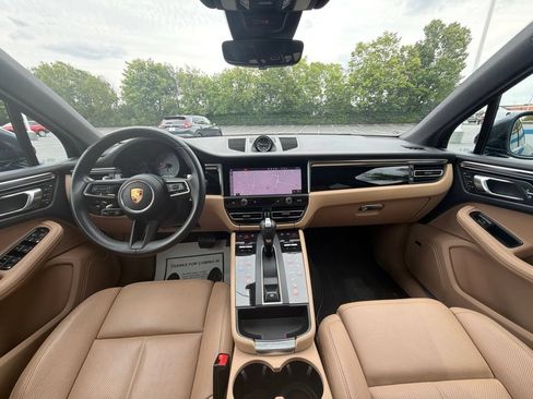 Used 2023 Porsche Macan S AWD/4WD image 12