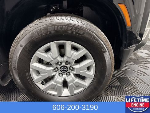 Used 2024 Nissan Frontier SV w/ SV Convenience Package image 6
