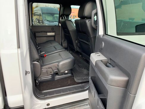 Used 2016 Ford F350 Lariat image 12