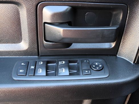 Used 2019 RAM 1500 Tradesman AWD/4WD image 9