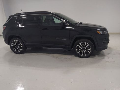 Used 2023 Jeep Compass Limited AWD/4WD image 11