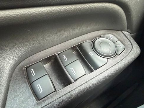 Used 2020 Chevrolet Equinox LT w/ Driver Convenience Package FWD image 24