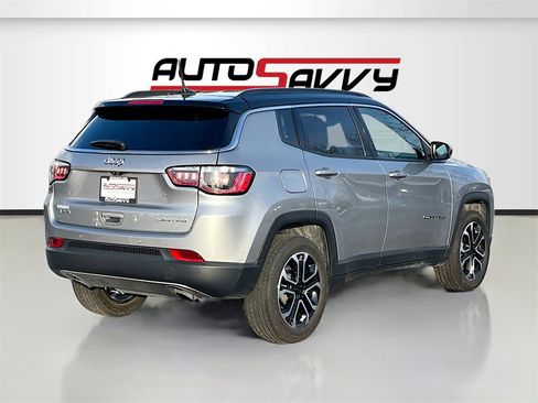 Used 2023 Jeep Compass Limited image 7