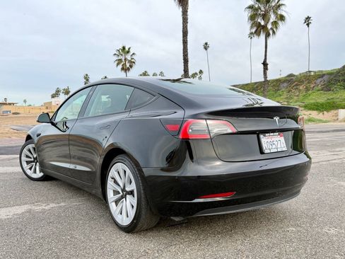 Used 2023 Tesla Model 3 Standard Range RWD image 3