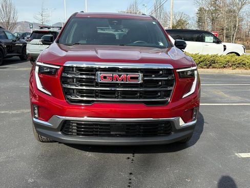 Used 2024 GMC Acadia Elevation w/ Luxury Package image 3