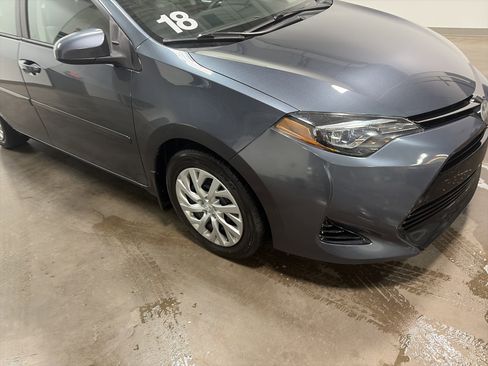 Used 2018 Toyota Corolla LE image 32