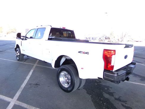 Used 2018 Ford F350 Lariat w/ Tow Technology Bundle image 8