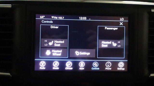 Used 2020 Chrysler Pacifica Touring-L FWD image 17