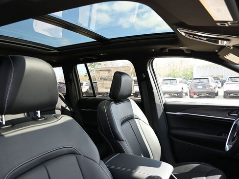 New 2026 Jeep Grand Cherokee Limited image 26