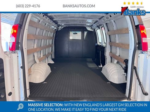 Used 2024 GMC Savana 2500 w/ Driver Convenience Package image 8