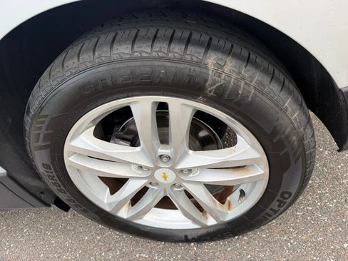Used 2018 Chevrolet Equinox Premier FWD image 19