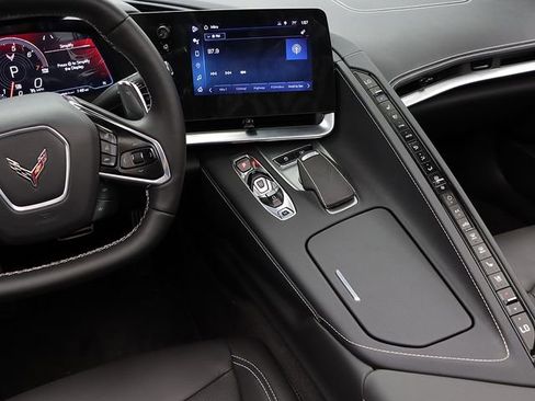 Used 2024 Chevrolet Corvette Stingray w/ Z51 Performance Package image 13