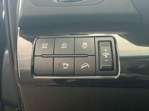 Used 2011 Kia Sorento LX w/ Convenience Pkg FWD image 14