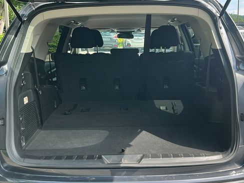 Used 2023 Subaru Ascent Premium AWD/4WD image 6