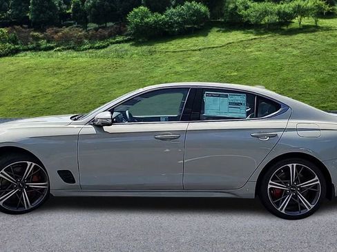 Used 2025 Genesis G70 2.5T w/ Sport Prestige Package image 5