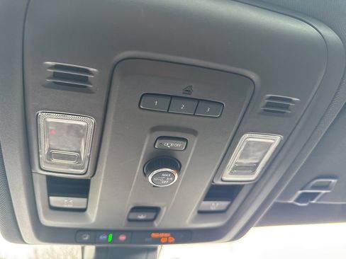 Used 2021 Chevrolet Tahoe Z71 image 25