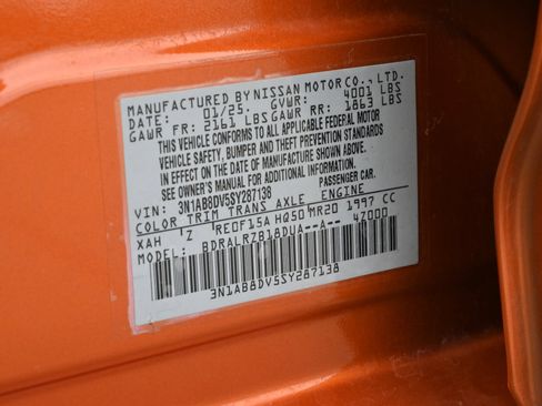 Used 2025 Nissan Sentra SR FWD image 29