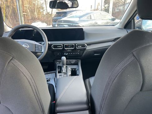 New 2026 Nissan Sentra SV w/ SV Convenience Package FWD image 32
