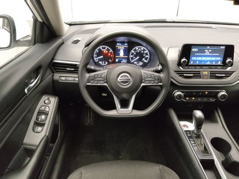 Used 2022 Nissan Altima 2.5 S FWD image 22