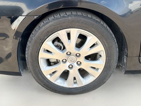 Used 2011 Toyota Avalon Limited image 31