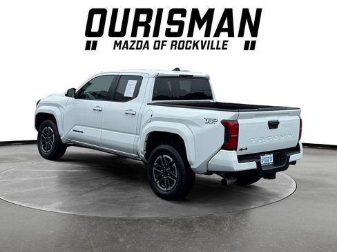 Used 2025 Toyota Tacoma TRD Sport AWD/4WD image 4
